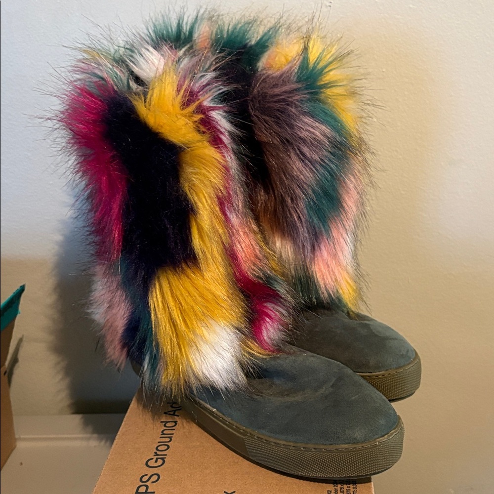 Faux Fur Multicolor Winter Boots